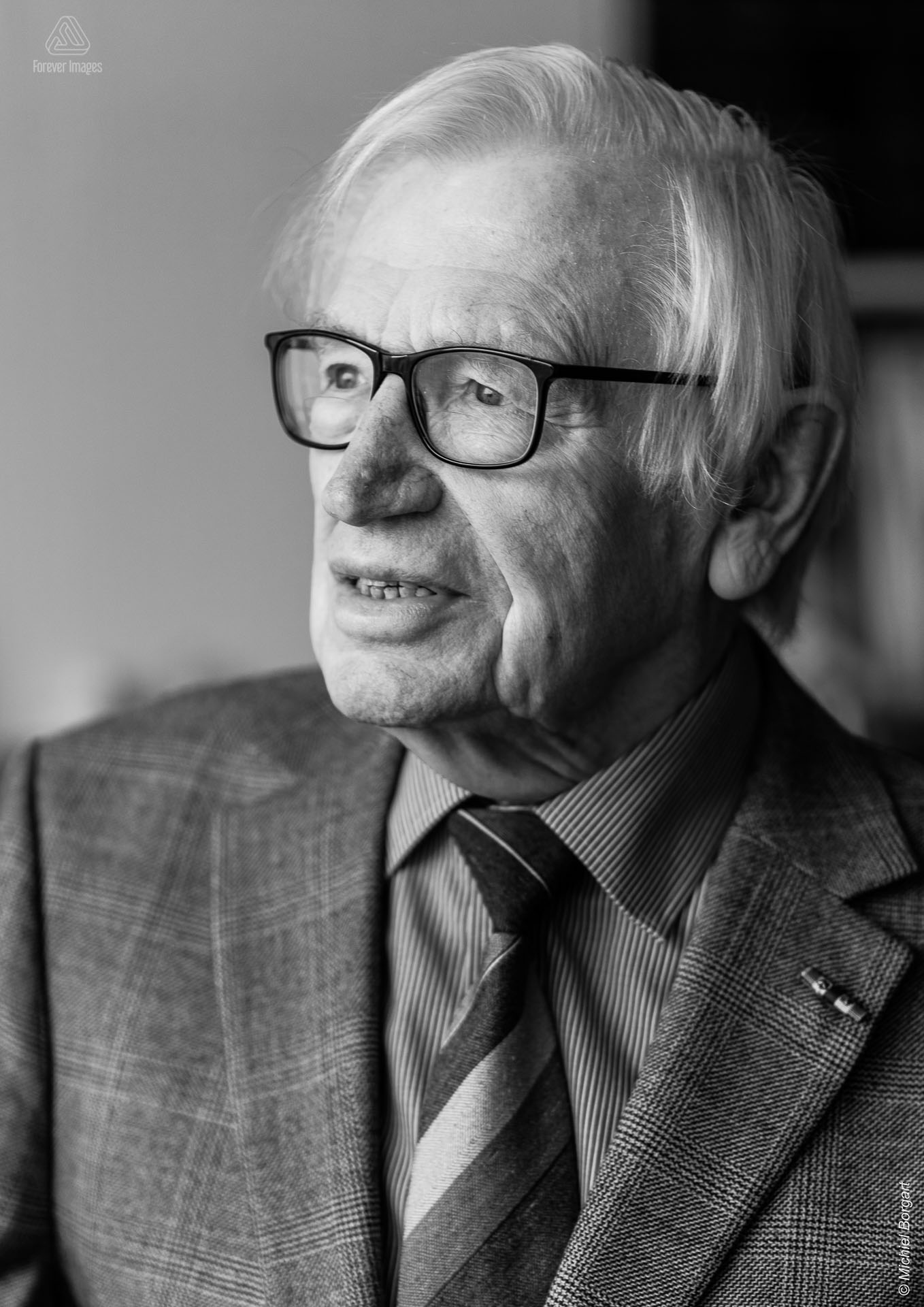 Portrait photo black and white B&W oldest male Mensa member 2018 HiQ Magazine | Frans van Altvorst | Portrait Photographer Michiel Borgart - Forever Images.